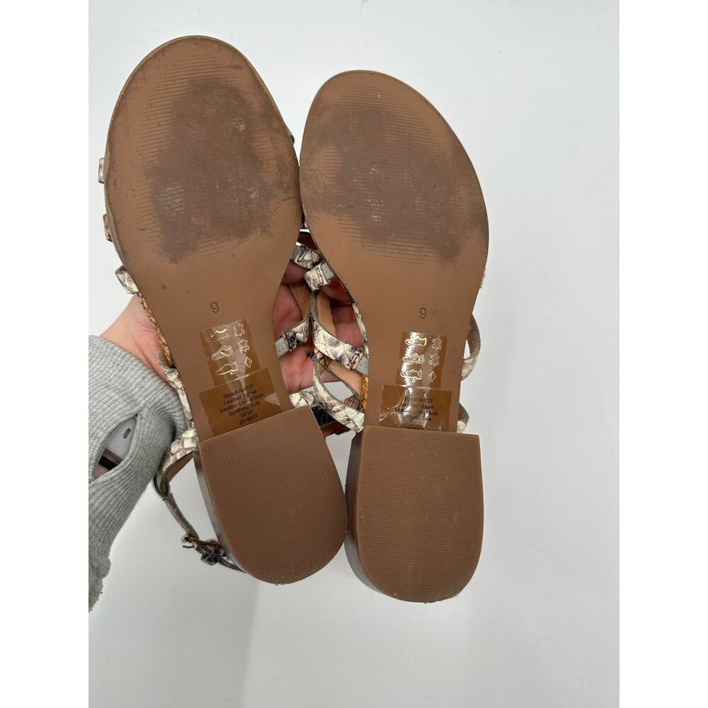 MADEWELL The Lori Sandal in Snake Embossed Leather AH727 // 9 - Picture 6 of 11